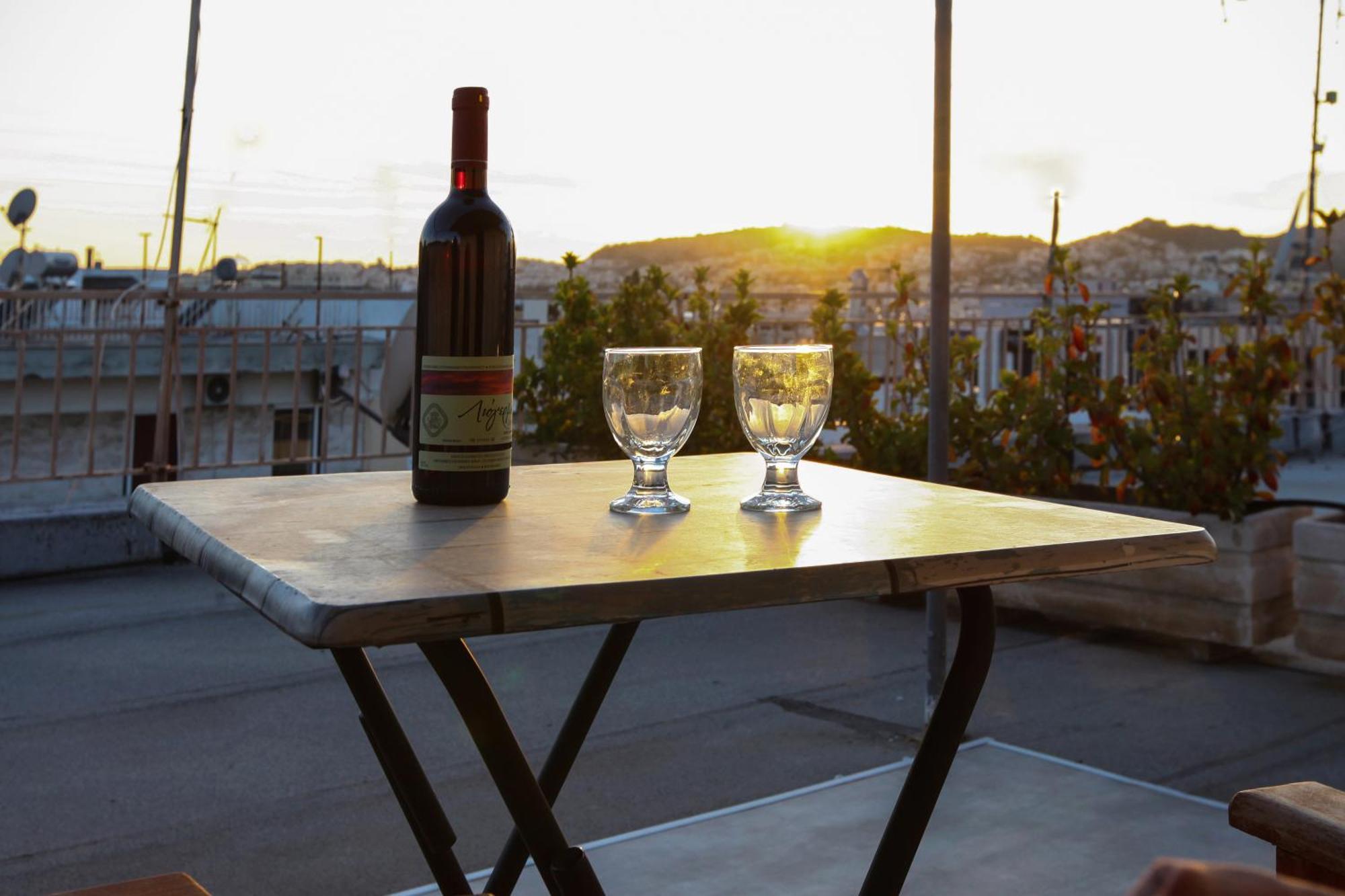 Loft Condo Next To Metro Station. Amazing View! 아테네 외부 사진