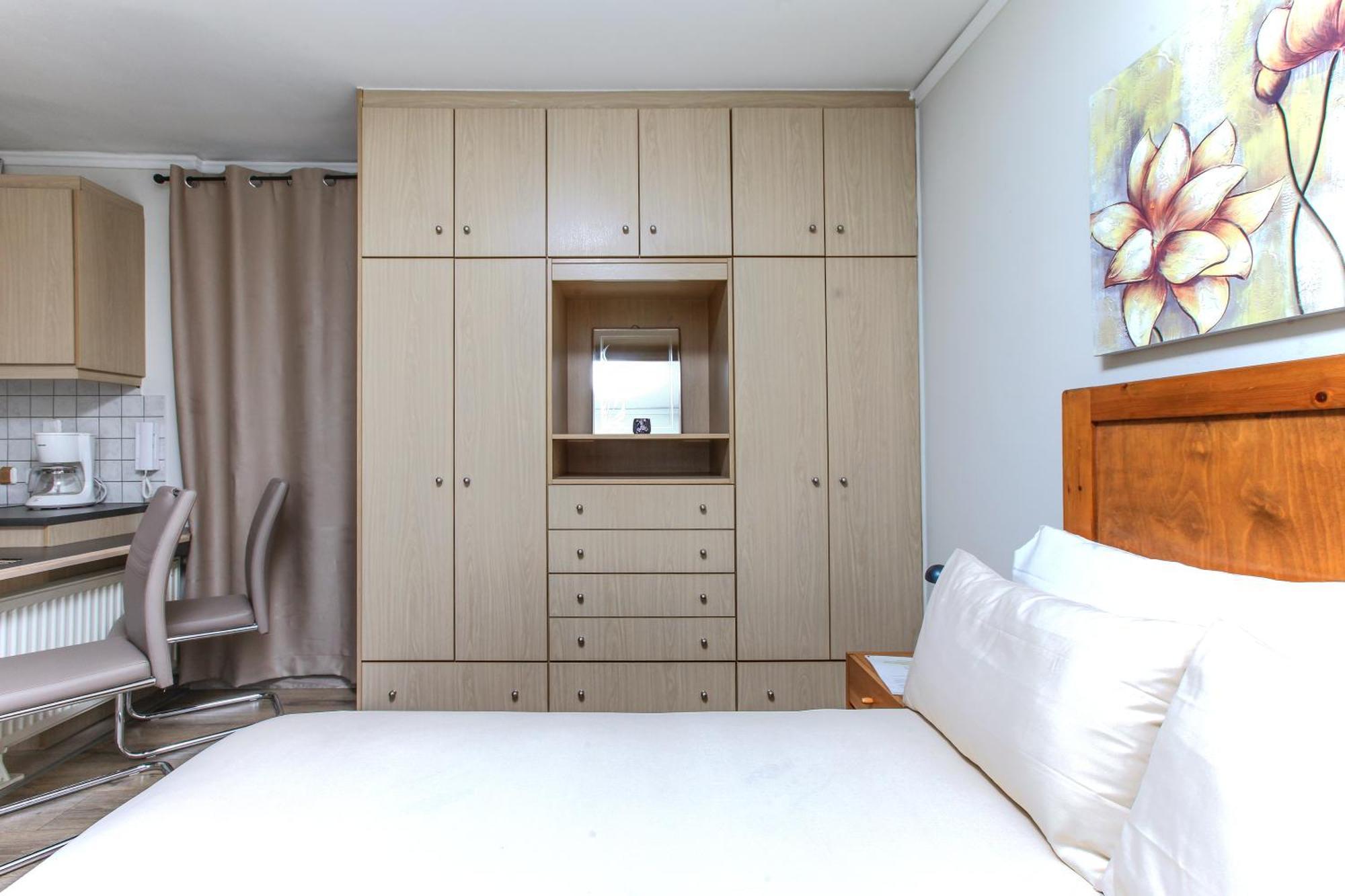 Loft Condo Next To Metro Station. Amazing View! 아테네 외부 사진